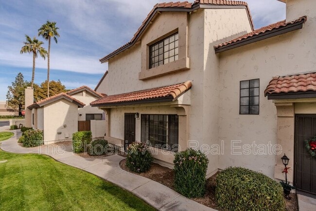 Photo - 2985 N Oregon St Unit 4