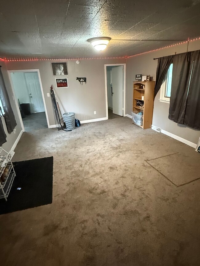 Photo - 121 E Johnson St