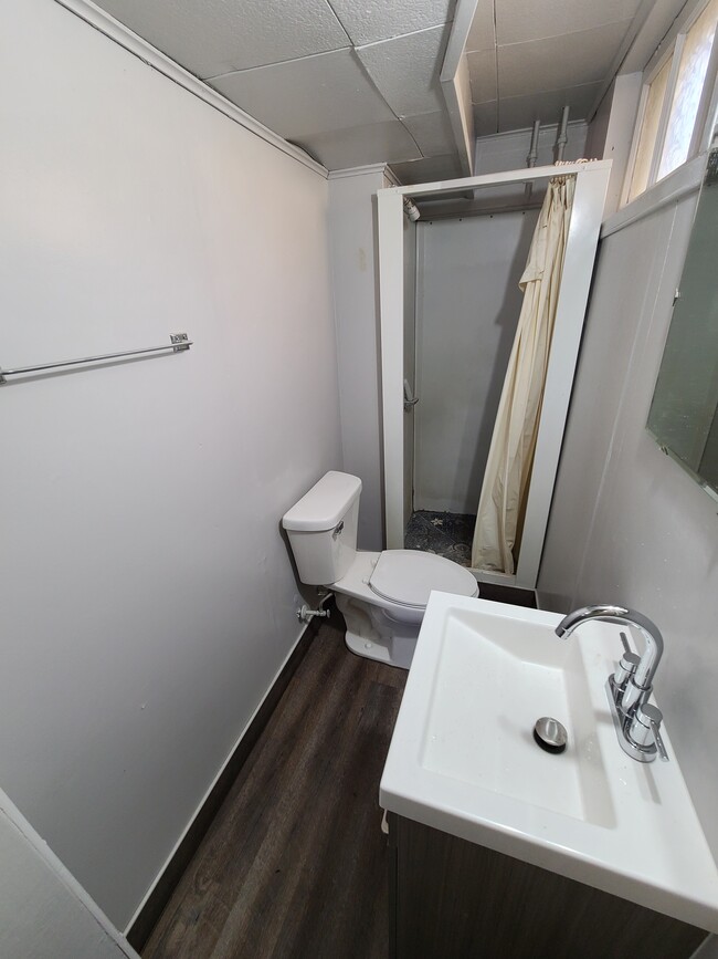 Photo - 1915 Seymour Ave