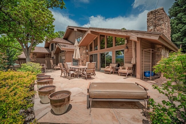 Building Photo - 3570 Camels Ridge Ln