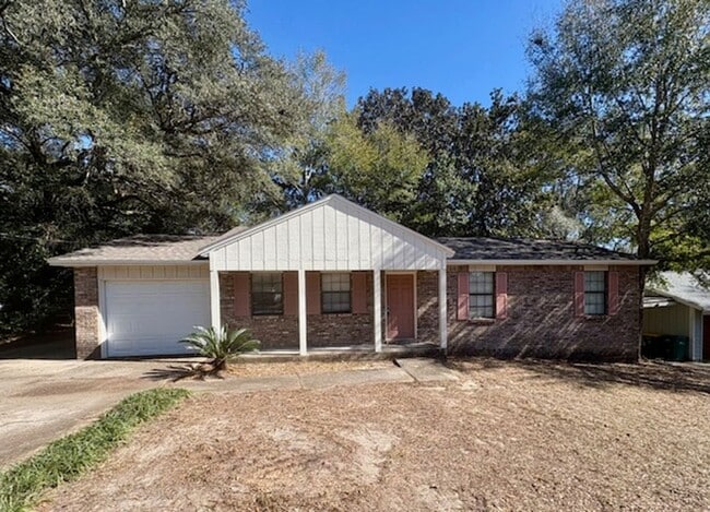 Photo - 511 Maple Ave