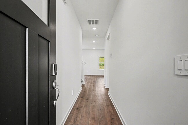 Photo - 1933 Mahala Dr