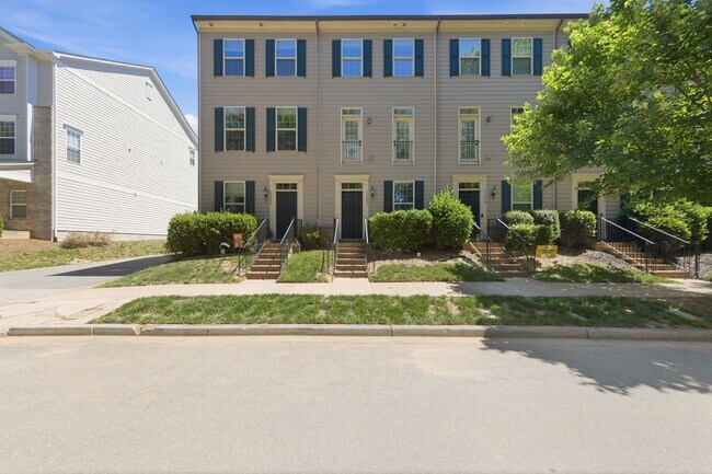 Photo - Stylish 3bd 3.5bath townhome for rent in the highly desirable Vermillion