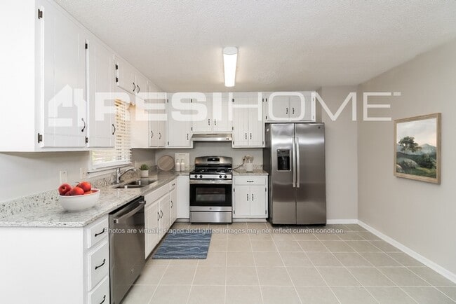 Photo - 108 Southfork Dr