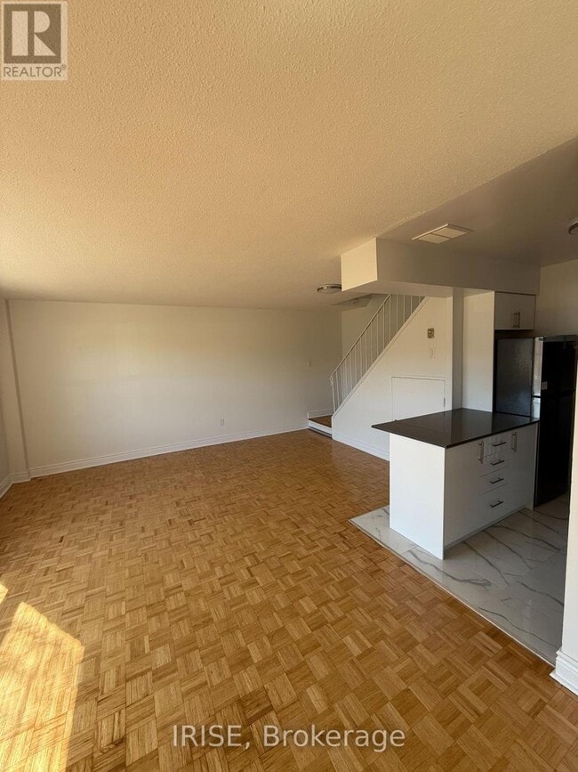 Photo - 7555 Goreway Dr