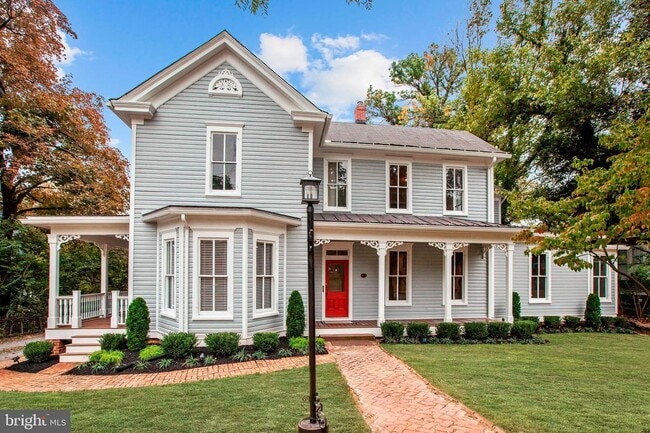 4 Unit Building - 212 W Montgomery Ave Unit #2