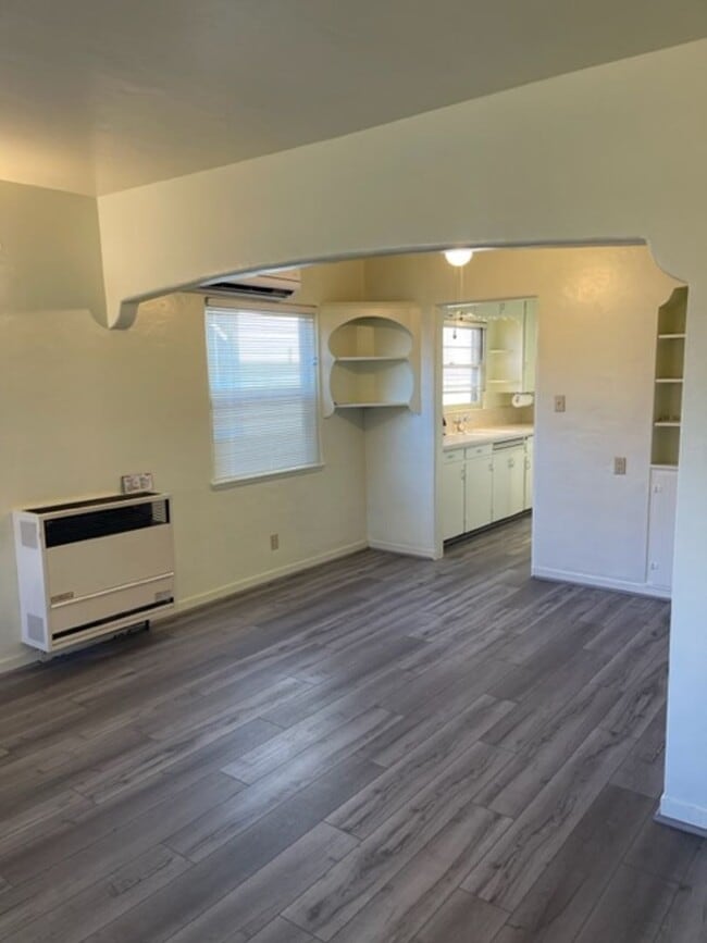 Photo - ELEV1817 Unit 01