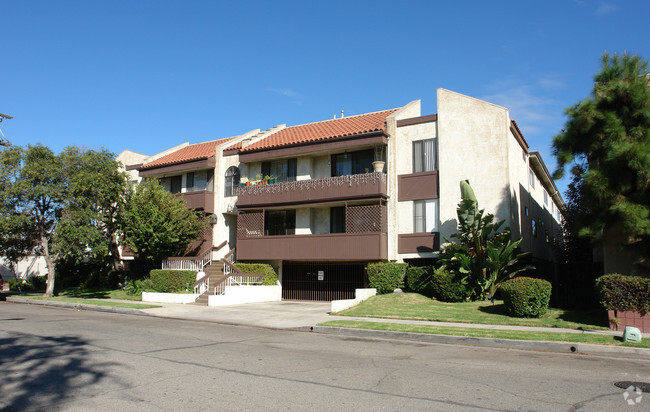 Building Photo - 14424 Magnolia Blvd Rental