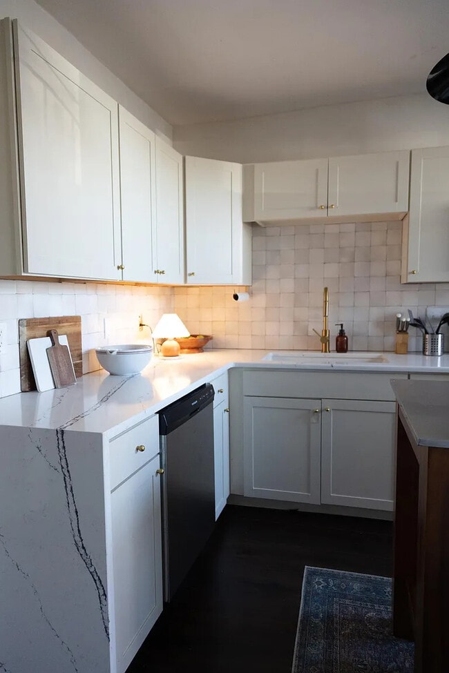 Photo - 1810 Idlewood Ave