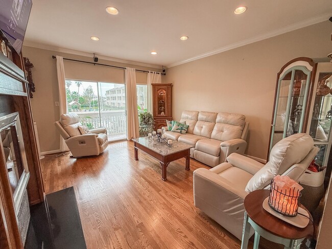 Building Photo - 4749 E NASA Pkwy Unit 57