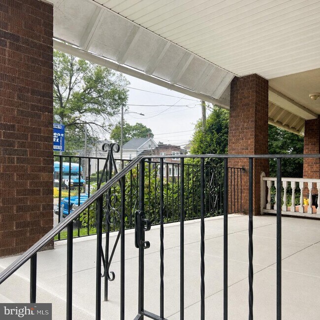 303 Vernon Rd