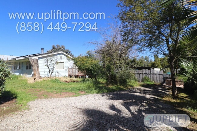 Photo - 1441 Cedar St