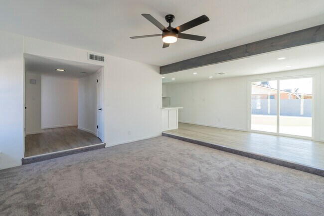 Photo - 460 N Longmore