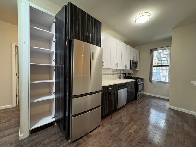 Photo - 377 Montgomery St Unidad 2