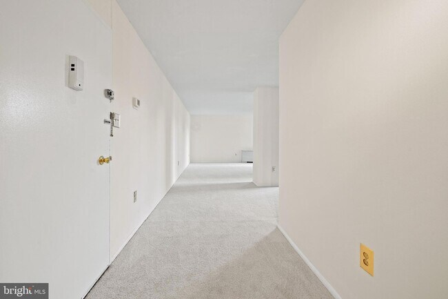 Photo - 4600 S Four Mile Run Dr Unit 423