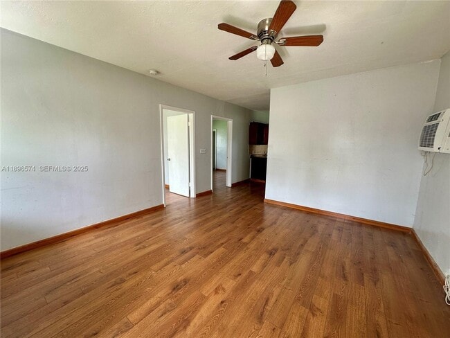 Photo - 1987 NE 171 St Unit 1