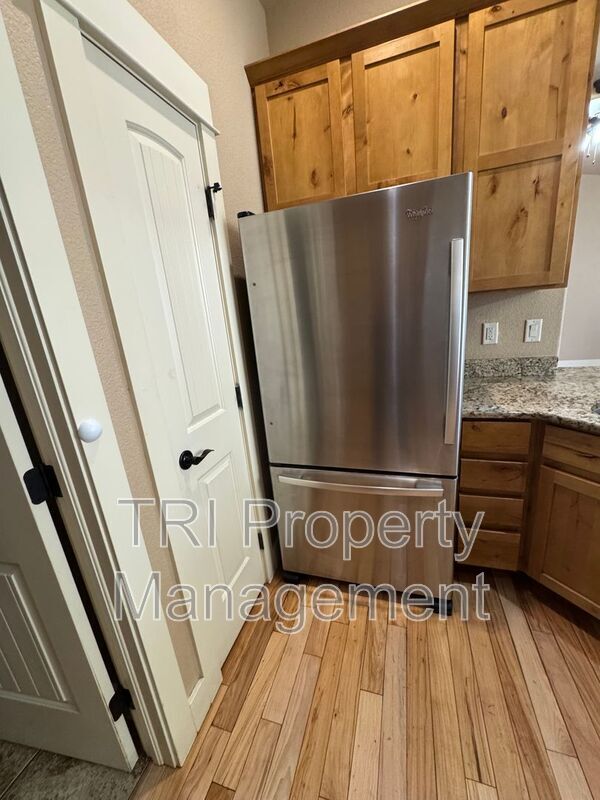 Photo - 4249 Woodlake Ln