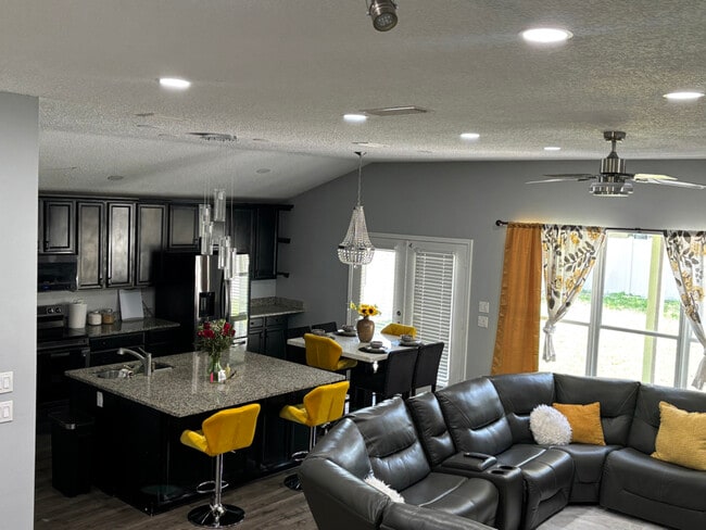 Photo - 437 Fort Drum Ct