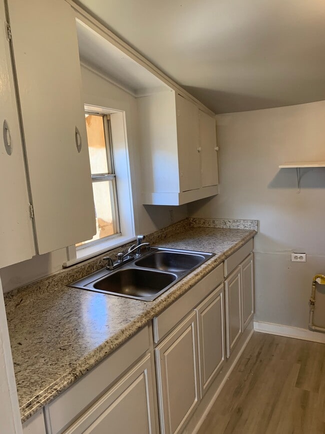 Photo - 219 N Bristow Ave