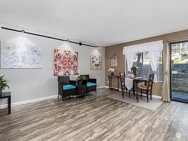 Photo - 690 NW Atalanta Way