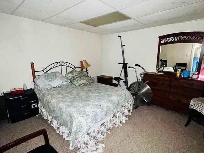 Photo - 1604 E 9th St