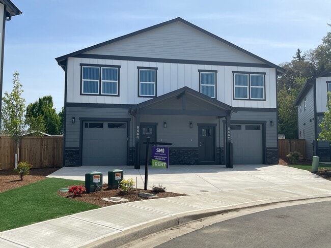 Building Photo - Duplex Homes in Desirable North Keizer Nei...