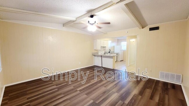 Building Photo - 400 Bill Bradford Rd Unit Apt 14