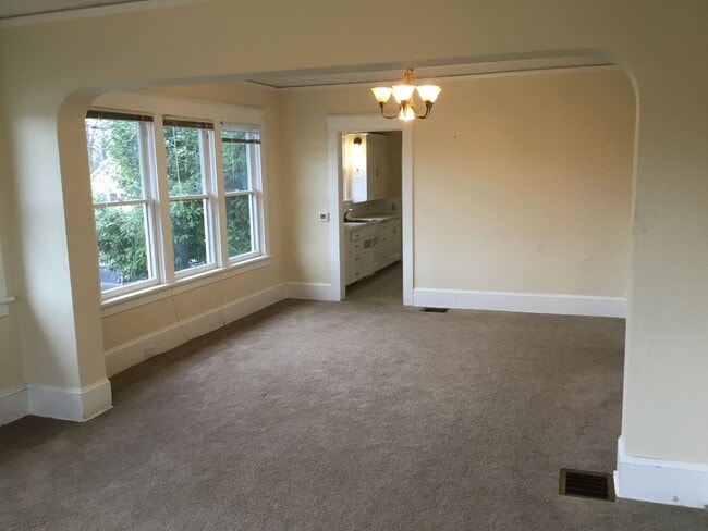 Photo - VINTAGE CHARM