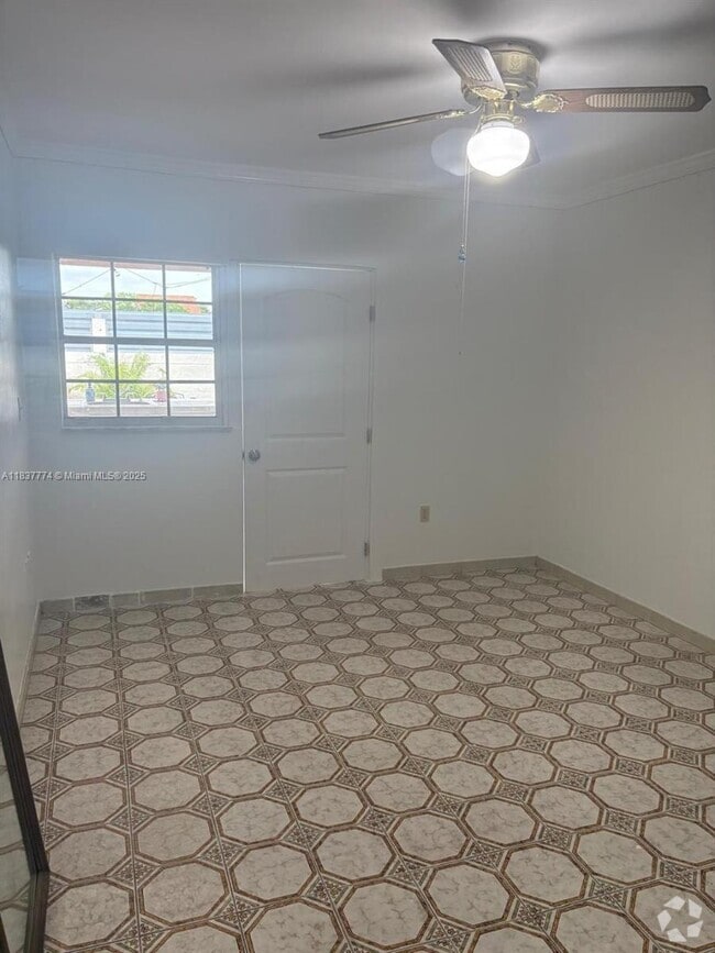 Building Photo - 8953 SW 8th Terrace Unit A Rental