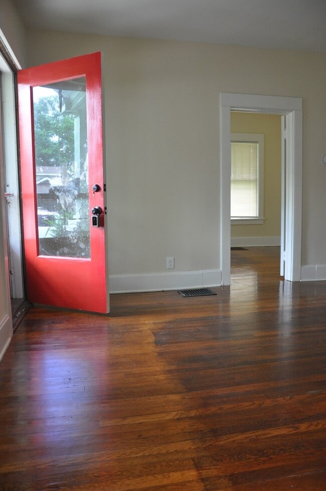 Photo - Pre-Leasing Now for Fall Semester 2026