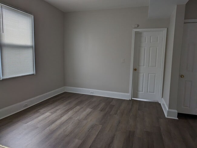 Photo - 2227 Linden Ave Unidad C