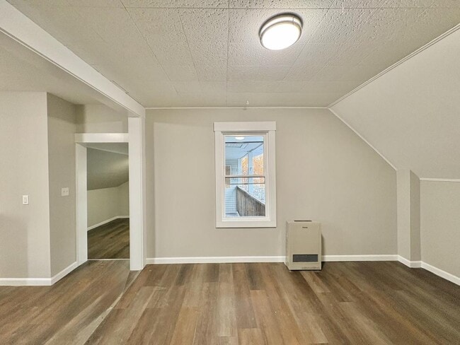 Photo - 28 Bartlett St