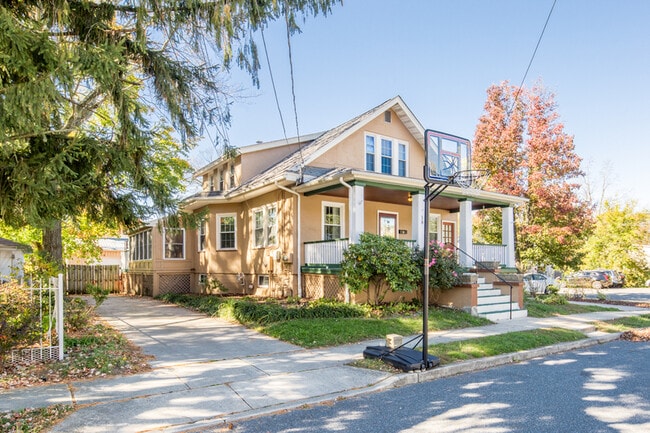 Photo - 18 Walnut Ave