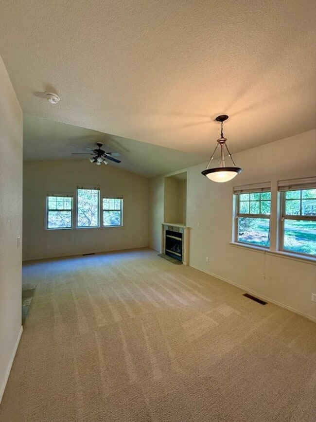 Photo - 1399 NW Fort Clatsop St Unit #1
