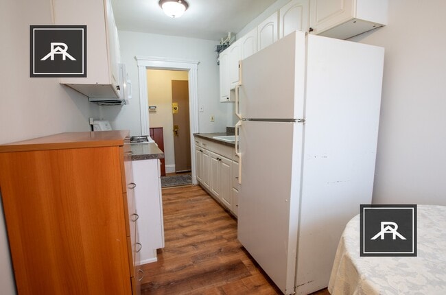 Photo - 28 Quint Ave Unit 18