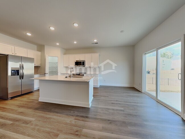 Photo - 6034 Rosemore Ln