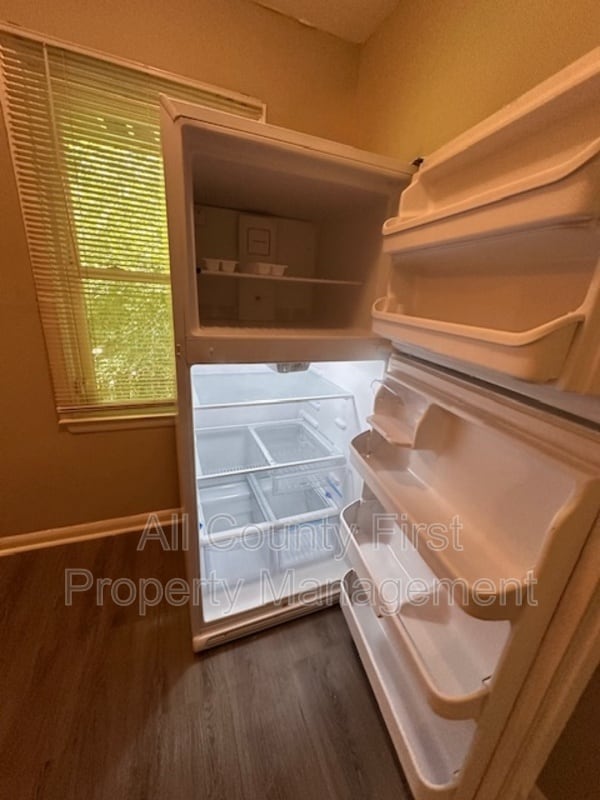 Photo - 833 Commodore Dr NW Unit 833 B Commodore