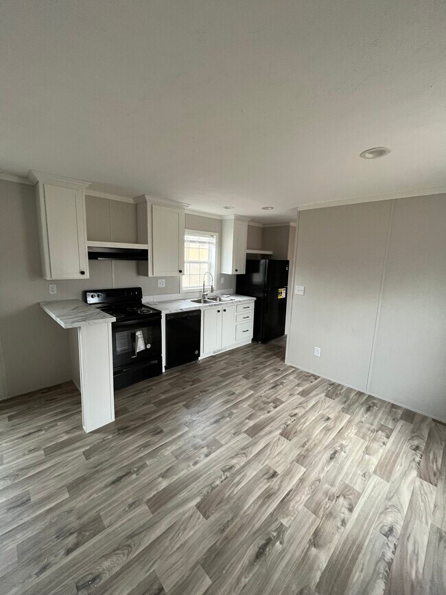 Photo - 205 Mountain Village Cir