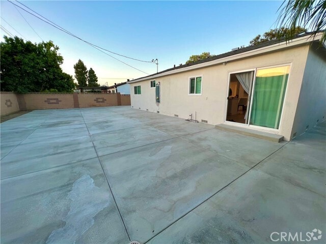 Building Photo - 15061 Columbia Ln Rental