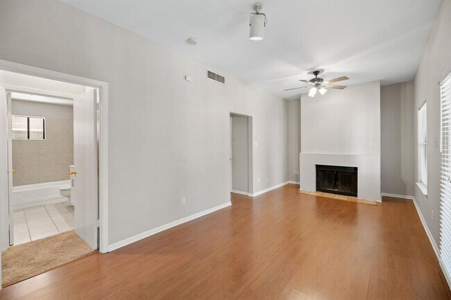 Photo - 712 Graham Pl Unit 203