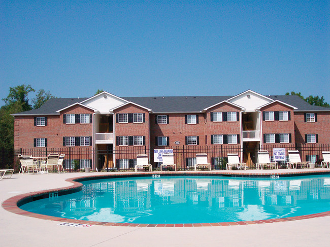 Pool - Regency at Chandler Park Apartments