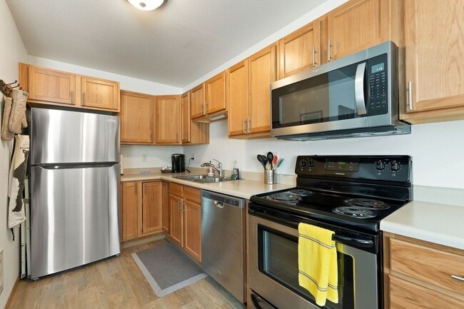 427-431 2nd Ave W