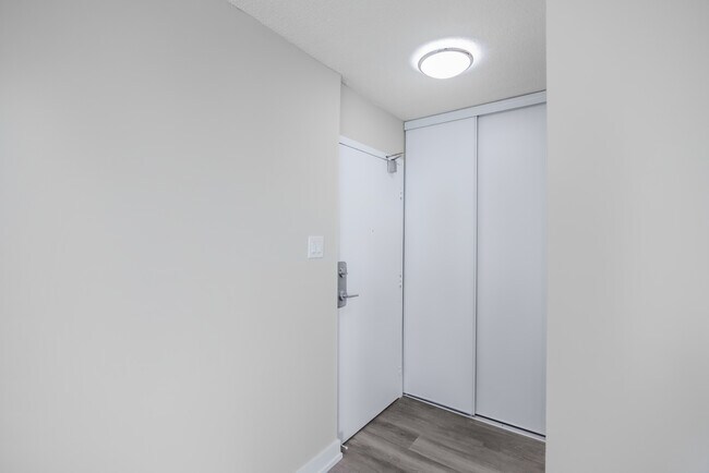 3575 Kaneff Crescent