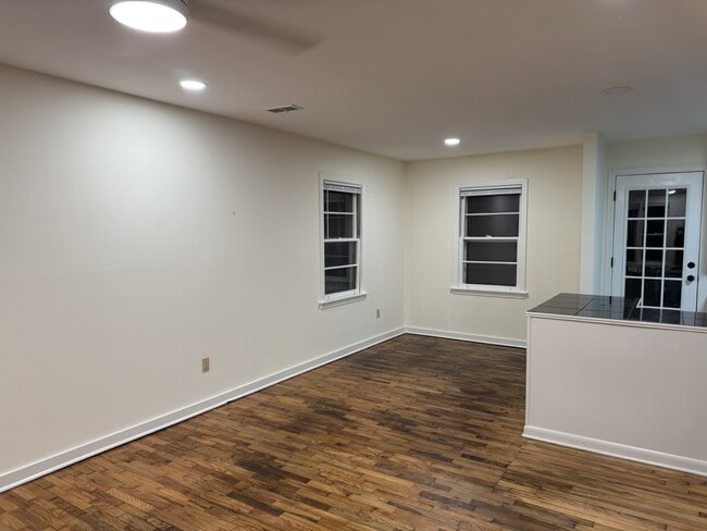 Photo - 908 Moss Hill Dr