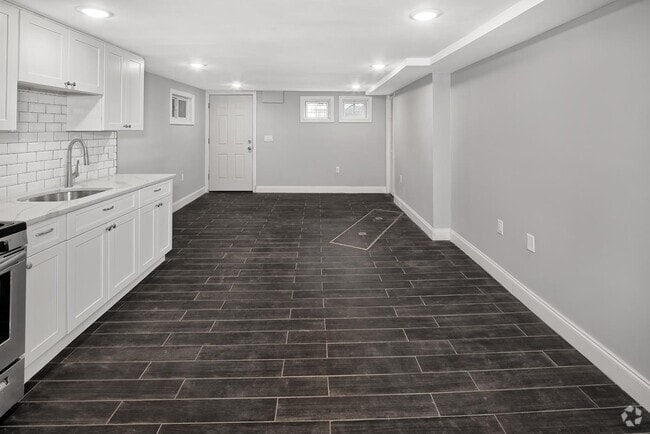 Building Photo - 56 Park St Unit 1 Rental