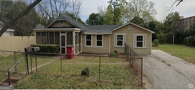 Building Photo - 1420 Winton Ave Rental