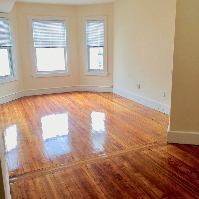 Photo - 299 Lexington St Unit 2