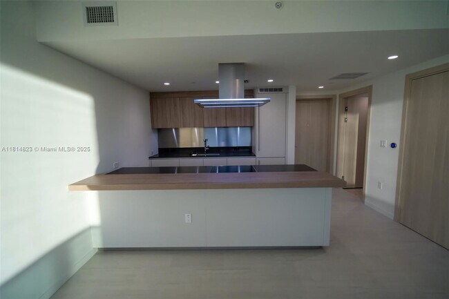 Photo - 1000 Brickell Plaza Unidad 2506
