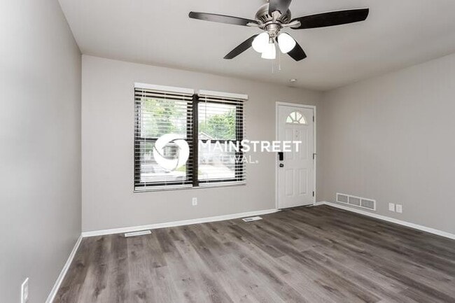 Photo - 4 Bedroom Pet-Friendly Home in PACIFIC, MO...