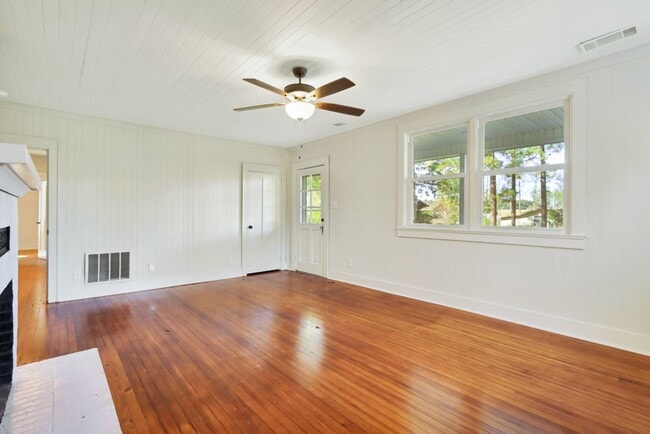 Photo - Great location